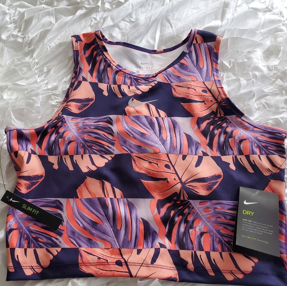 Nike Women's Fast Dri-FIT Printed Tank Top

SIZE L - Picture 3 of 4